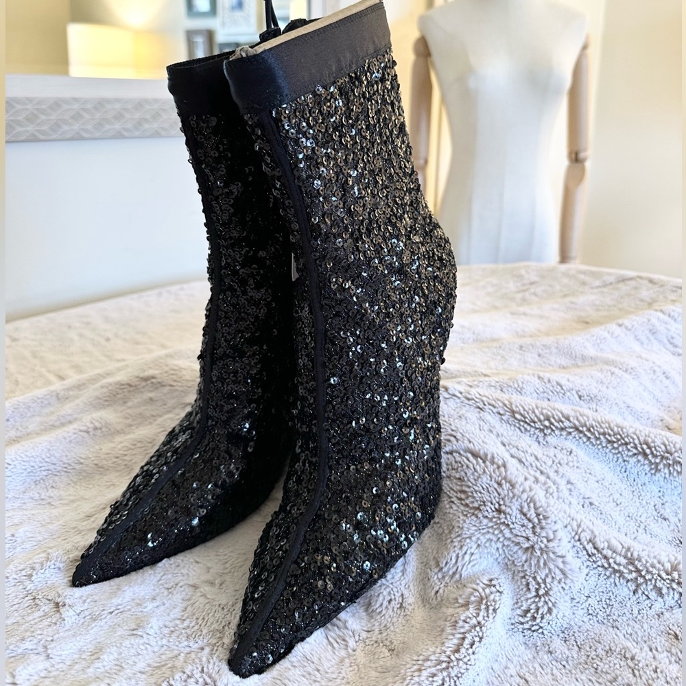 ZARA BOOTS. Size 10. Heels 4”.